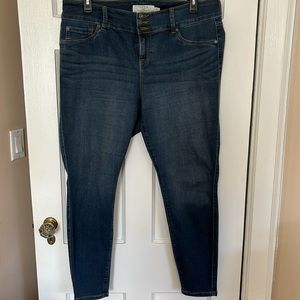Torrid size 18 blue jeggings faux front pockets like new condition